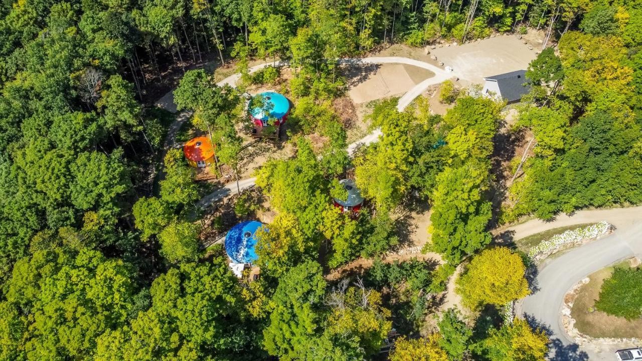 Yourtes Glamping Du Poisson Blanc Notre-Dame-du-Laus Екстериор снимка